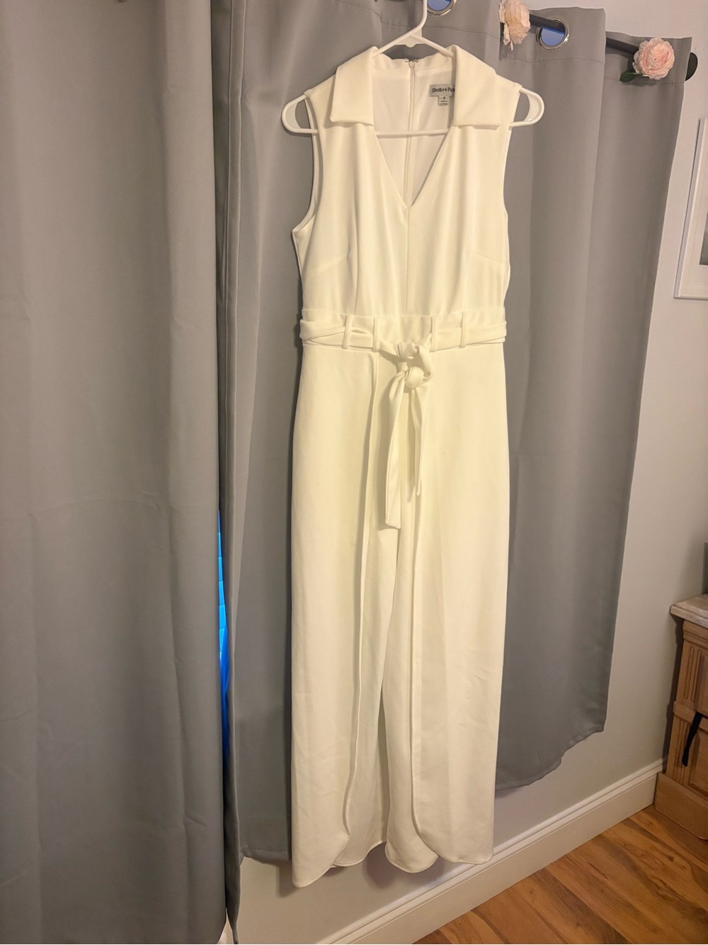 Shelby & Palmer Ivory Sleeveless V-Neck Belted Jumpsuit